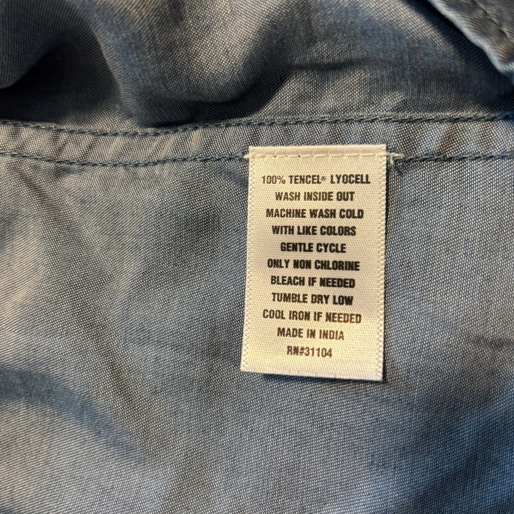 Women’s True Craft Chambray Shirt - Picture 7 of 9